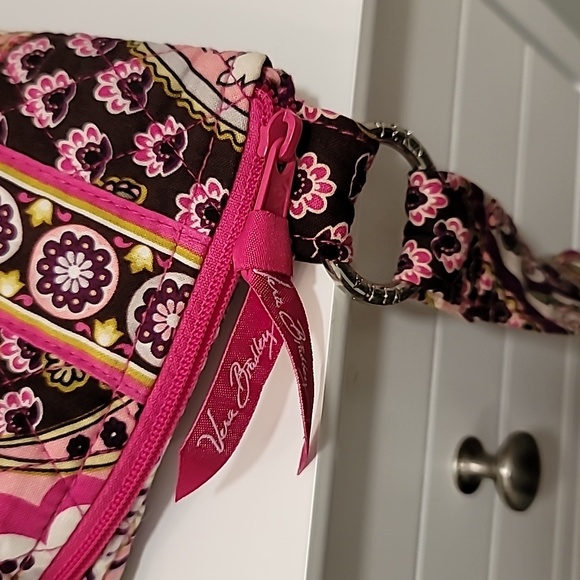 Vera Bradley Medium Size Quilted Bag - Picture 7 of 9